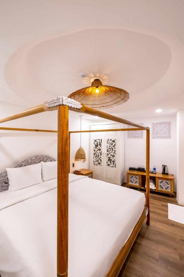 Pisces Hotel Хуе Екстериор снимка