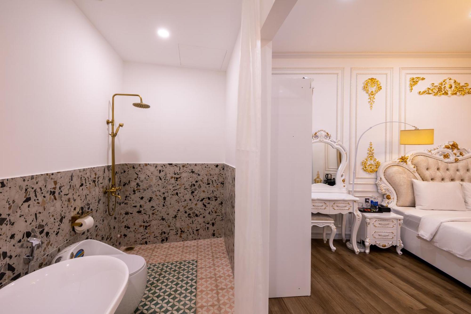 Pisces Hotel Хуе Екстериор снимка