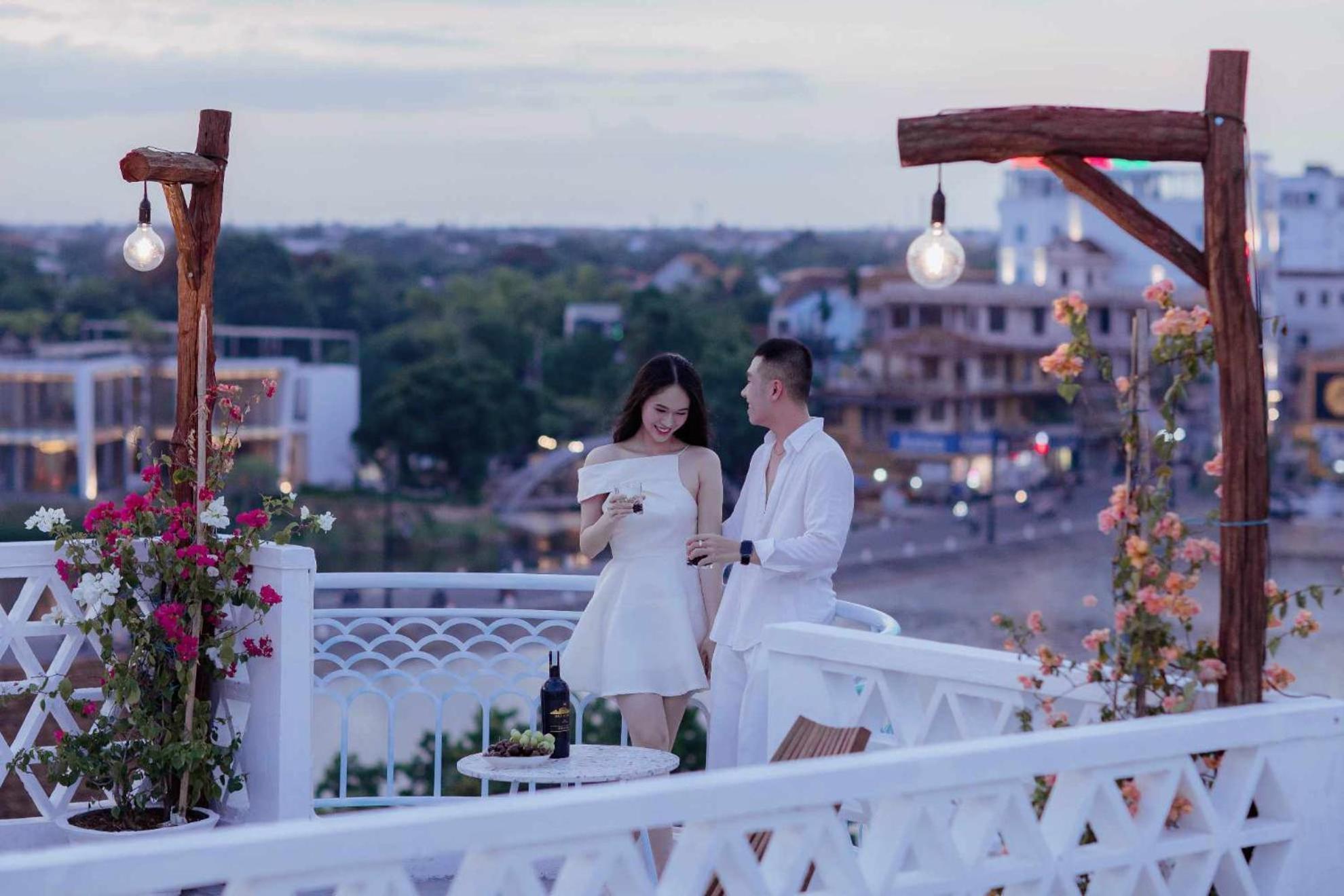Pisces Hotel Хуе Екстериор снимка